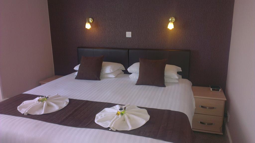Wayside Cheer Hotel Castel Quarto foto